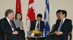 Rencontre entre le premier ministre du Qu�bec, monsieur Jean Charest, et le pr�sident de la R�publique populaire de Chine, monsieur Hu Jintao